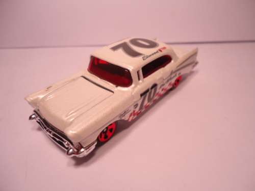 Hotwheels - # M6869 - 2007 - 57 Chevy - Golden wheels - # 70 - 03/04 - made in Malaysia