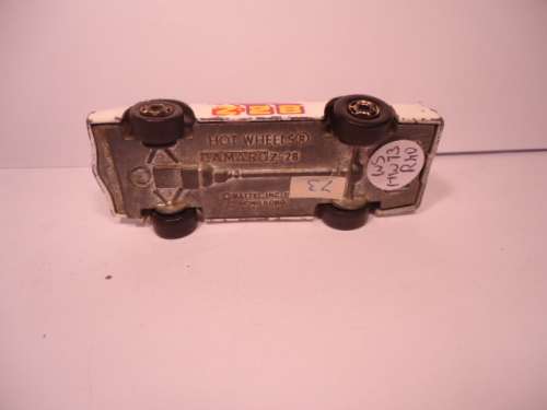 Hotwheels - # 5182 - 1988 - Camaro Z-28 - Golden hubs  - made in Malaysia