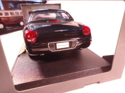 Maisto -  Ford  Thunderbird 2002