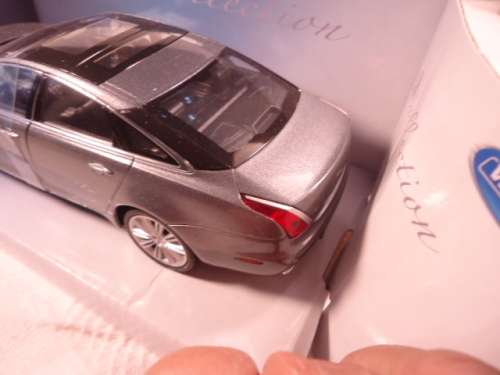 Welly - Jaguar XJ - # JHR2416