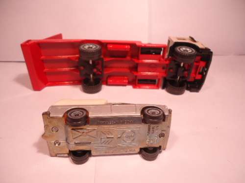 Siku - Ford Breakdown Truck with Car - # 2520