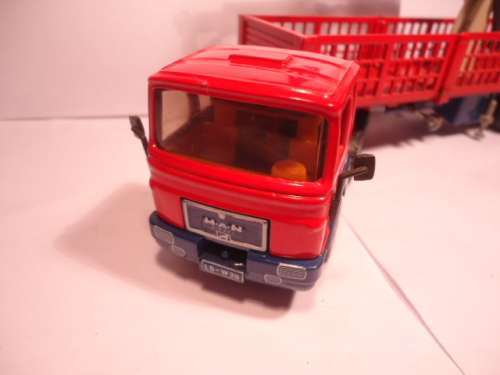 Siku - Mercedes Breakdown with Trailer and Car - # 2220