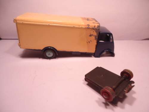 Dinky - # 514 - Guy Van