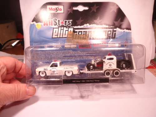Maisto - #1016 - 1987 Chevy 1500/1936 Chevy Pickup -  Not SealedSealed