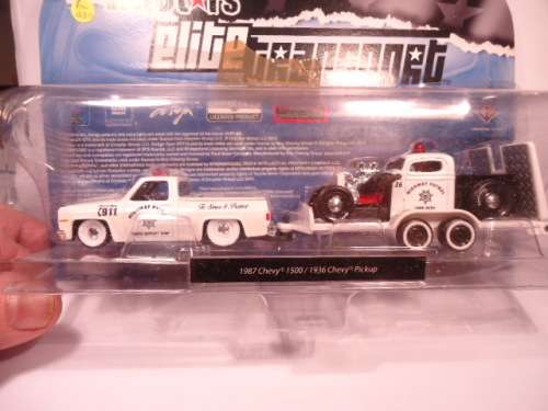 Maisto - #1016 - 1987 Chevy 1500/1936 Chevy Pickup -  Not SealedSealed