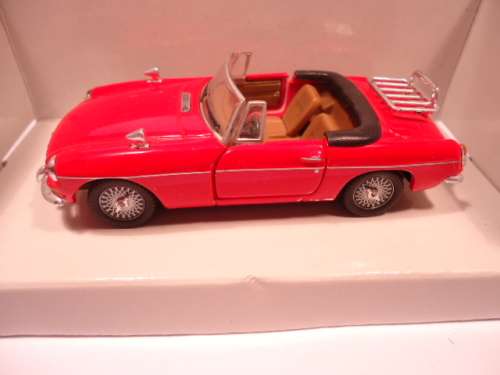 Schuco - MGB Cabrio - # 27009 - Junior Line