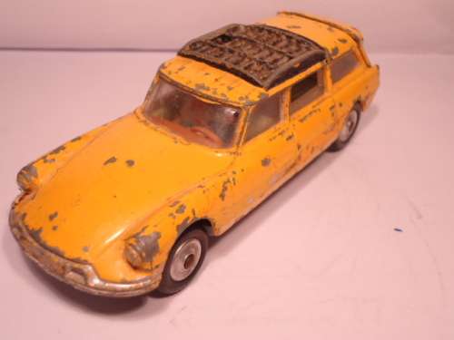 Corgi Toys - # 436 - Citroen Safari needs new window, luggage and transfer
