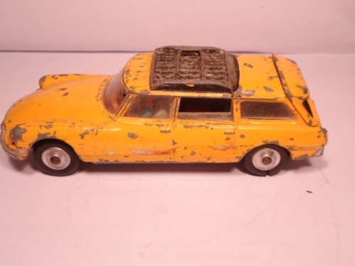 Corgi Toys - # 436 - Citroen Safari needs new window, luggage and transfer