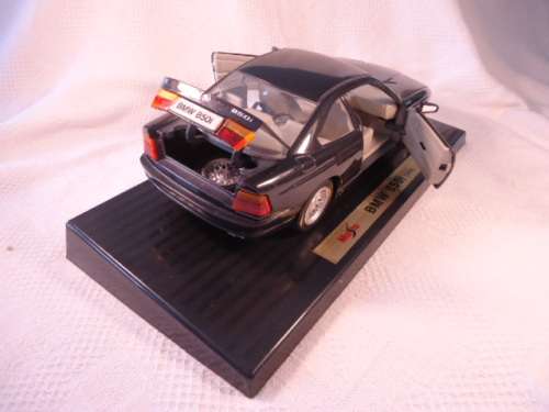 Maisto - BMW 850 I 1990 - 31805