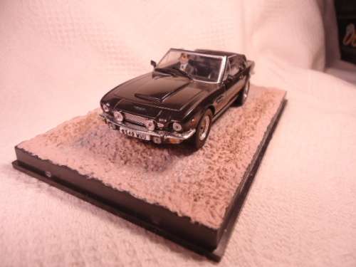 CNA James Bond Series - Aston Martin V8 Vantage - The Living Daylights