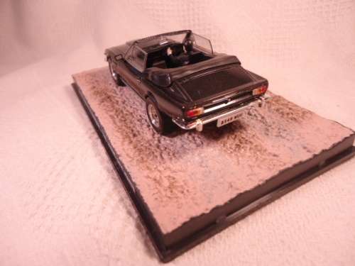 CNA James Bond Series - Aston Martin V8 Vantage - The Living Daylights