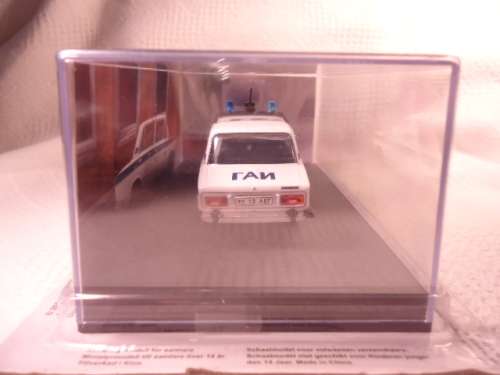 CNA James Bond Series - VAZ - 2106 - Golden Eye