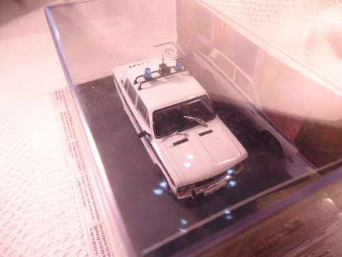 CNA James Bond Series - VAZ - 2106 - Golden Eye