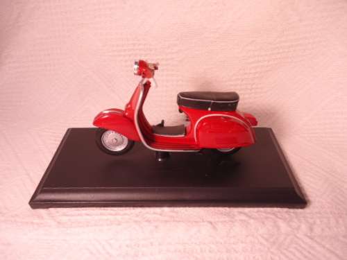 Maisto - Vespa 150 Sprint Veloce 1969