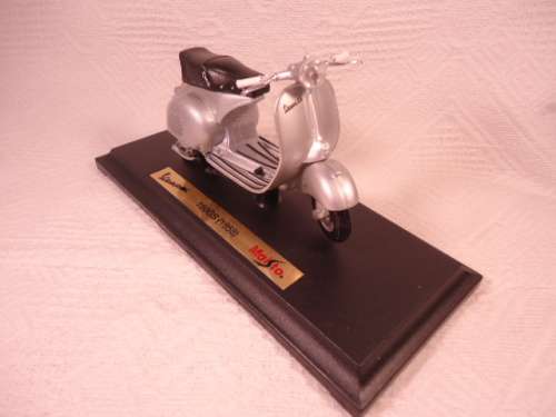 Maisto - Vespa 150 GS 1958