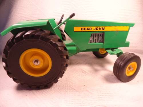 Unknown - Dear John Tractor with Trailor Set
