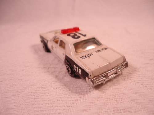 Made in China  - Ford Custom High Way Patrol Car