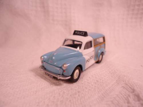 Classix - Morris Minor Traveller - Police Panda Estate Car - # 76837