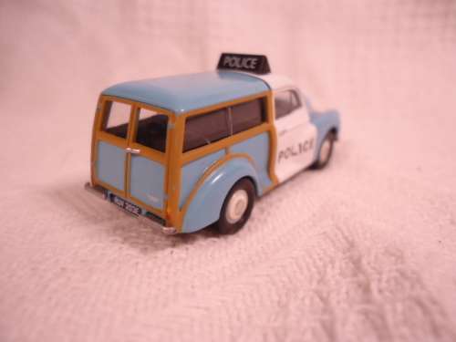 Classix - Morris Minor Traveller - Police Panda Estate Car - # 76837