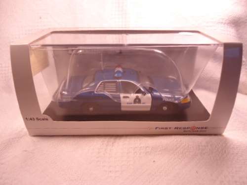 First Response - Ford Crown Victoria RCMP Roya - Police - # 186958