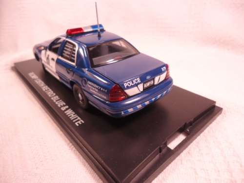 First Response - Ford Crown Victoria RCMP Roya - Police - # 186958