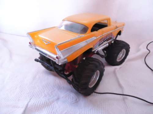 New Bright - 1988 Vintage Chevy 4x4 Mud Slinger Shocker - Battery Operated - # 245