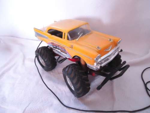 New Bright - 1988 Vintage Chevy 4x4 Mud Slinger Shocker - Battery Operated - # 245