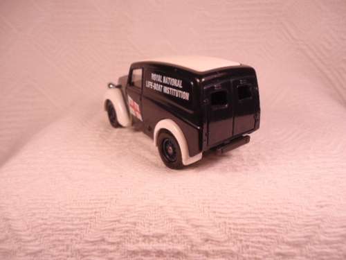 Lledo - Days Gone - Morris Z Van - Royal National Life-Boat Institution