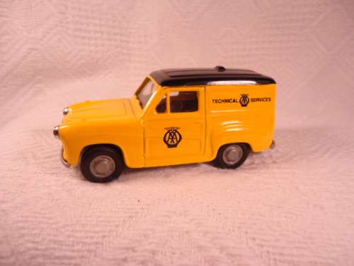 Lledo - Days Gone - Austin A35 Van - AA Technical services