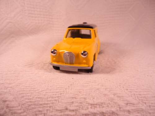 Lledo - Days Gone - Austin A35 Van - AA Technical services