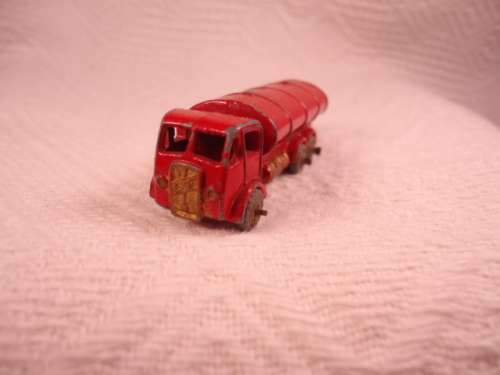 Matchbox - Road Tanker - Esso - GMW - Regular Wheels # 11a