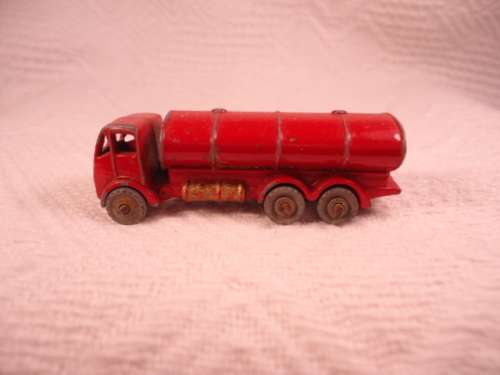Matchbox - Road Tanker - Esso - GMW - Regular Wheels # 11a