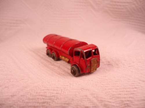 Matchbox - Road Tanker - Esso - GMW - Regular Wheels # 11a