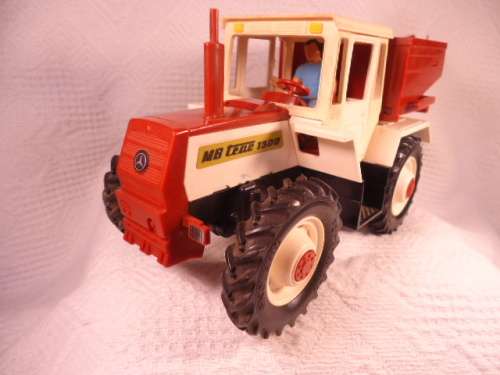 Britains - Mercedes-Benz Teac 1500 Tractor