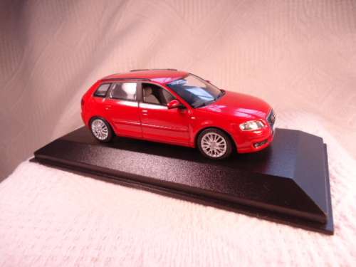 Minichamps - Audi A3 8PA V6 3.2L Quattro Sportback - #MSC430001