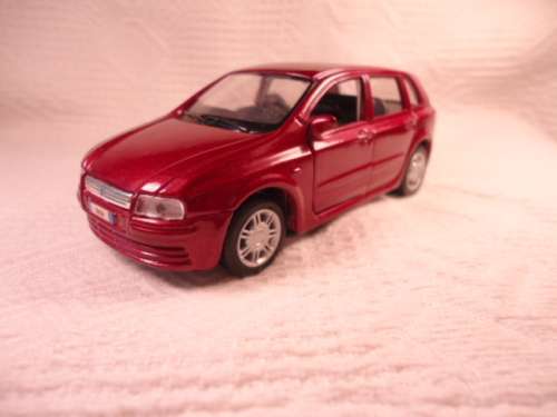 Maisto - Fiat Stilo - 1\38