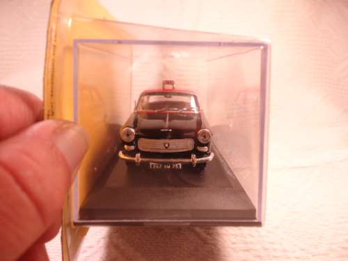 Metro - Peugeot 404 - Paris 1962 - Taxi