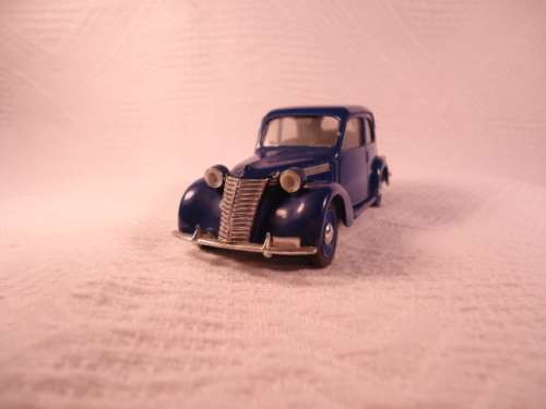 Brumm - Fiat 1100 B (1948-49)  - # r64