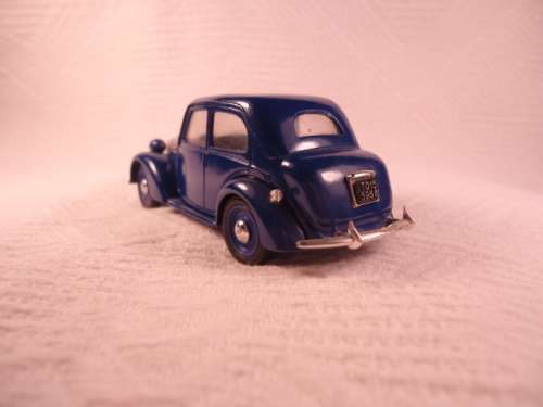 Brumm - Fiat 1100 B (1948-49)  - # r64