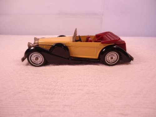 Models of Yesteryear - 1938 Lagonda Drophead Coupe - Y11