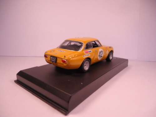 Metro - Alfa Romeo 2000 GT Am 1970 - 24 ore di Spa 1971 #42