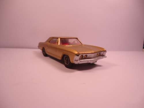 Corgi - Buick Riviera - Repaint - # 245