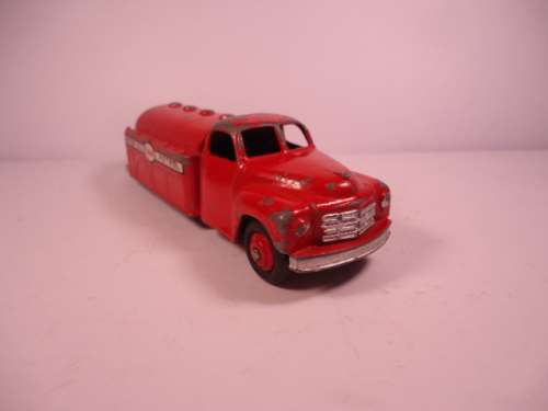 Dinky Toys Commercial - Studebaker Tanker - Esso Motor oil - #30p