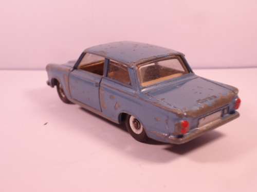 Dinky - Ford Cortina - #139