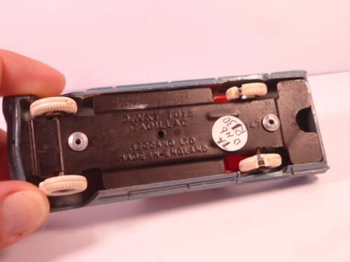 Dinky - Cadillac - Repaint - #147