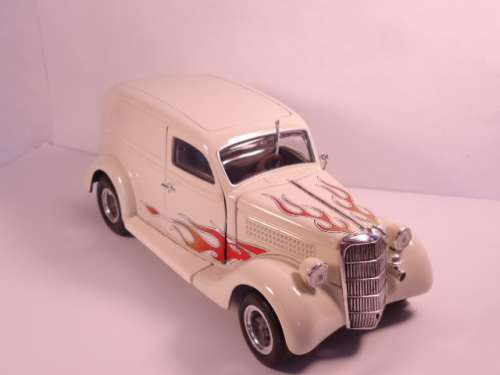 Unique Replicas - 1935 Ford Sedan Delivery - Street Rod Version - #78401