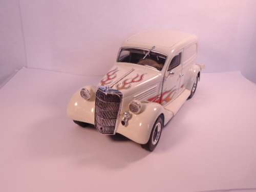 Unique Replicas - 1935 Ford Sedan Delivery - Street Rod Version - #78401