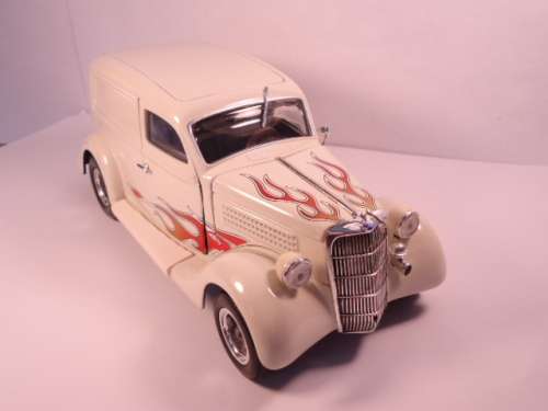 Unique Replicas - 1935 Ford Sedan Delivery - Street Rod Version - #78401