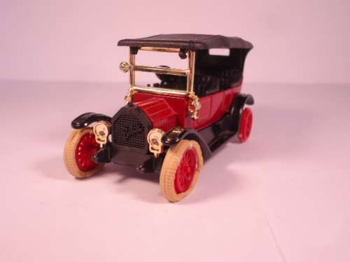 Ertl - 1912 Buick Model 35 - #5 in a series of vintage models - # 2428