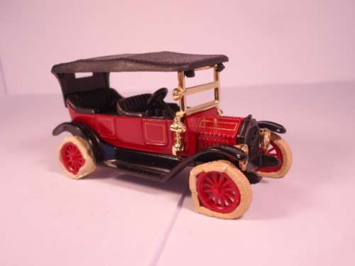 Ertl - 1912 Buick Model 35 - #5 in a series of vintage models - # 2428
